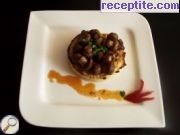 снимка 2 към рецепта Печурки върху канапе от пухкави картофи