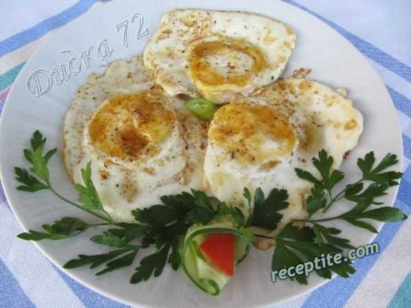 Снимки към Пържени яйца на очи