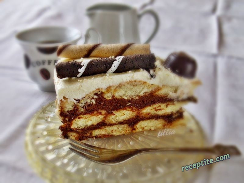 Снимки към Шоколадова бишкотена торта с кафе