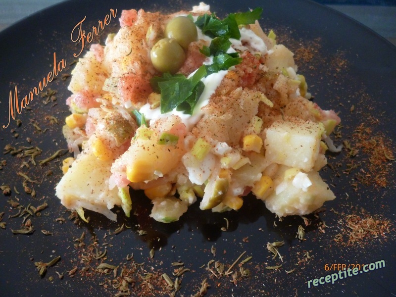 Снимки към Картофена салата с домати, маслини и соеви кълнове