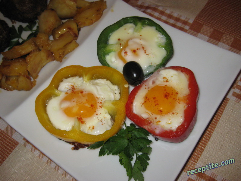 Снимки към Цветя от чушки и яйца
