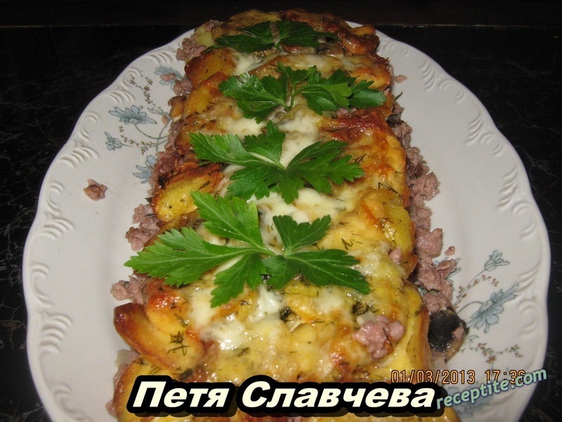 Снимки към Мусака от пържени картофи
