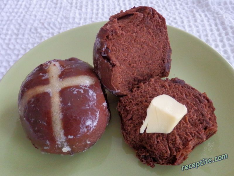 Снимки към Шоколадови хлебчета Hot Cross Buns
