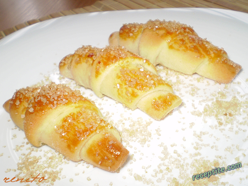 Снимки към Кифлички без яйца