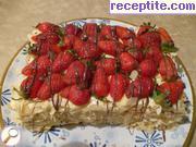 снимка 48 към рецепта Ягодова торта с ванилово-сметанов крем