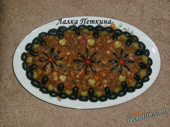 Снимки към Добруджанска бобена салата