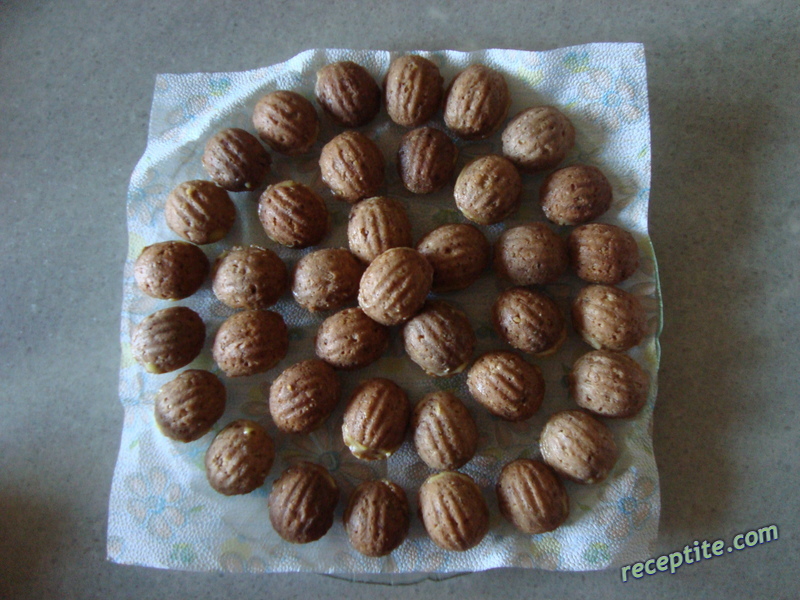 Снимки към Кафяви орехчета с крем