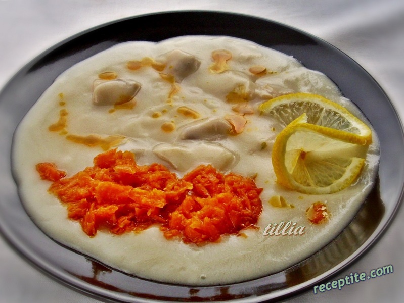 Снимки към Пиле фрикасе със сос от моркови