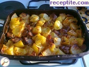 снимка 8 към рецепта Свинско с картофи на фурна