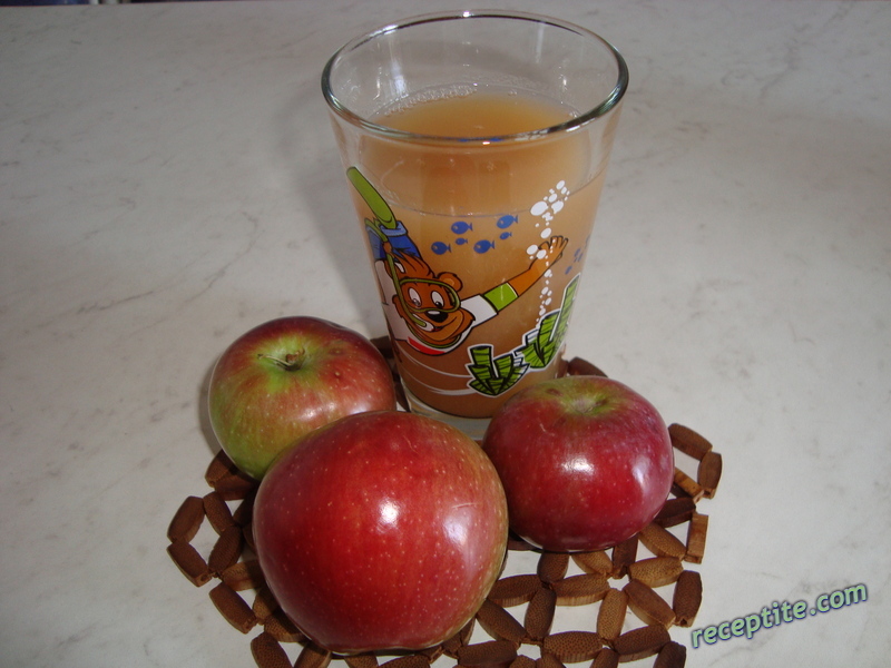 Снимки към Натурален сок от ябълки