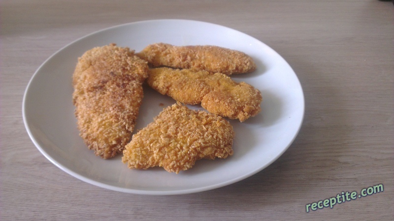Снимки към Панирани пилешки бонфилета тип KFC