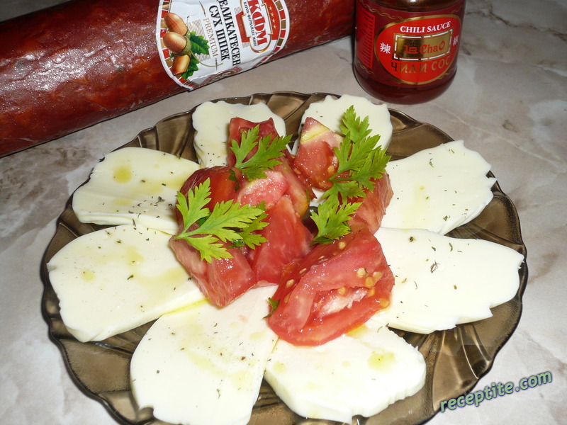 Снимки към Салата Капрезе
