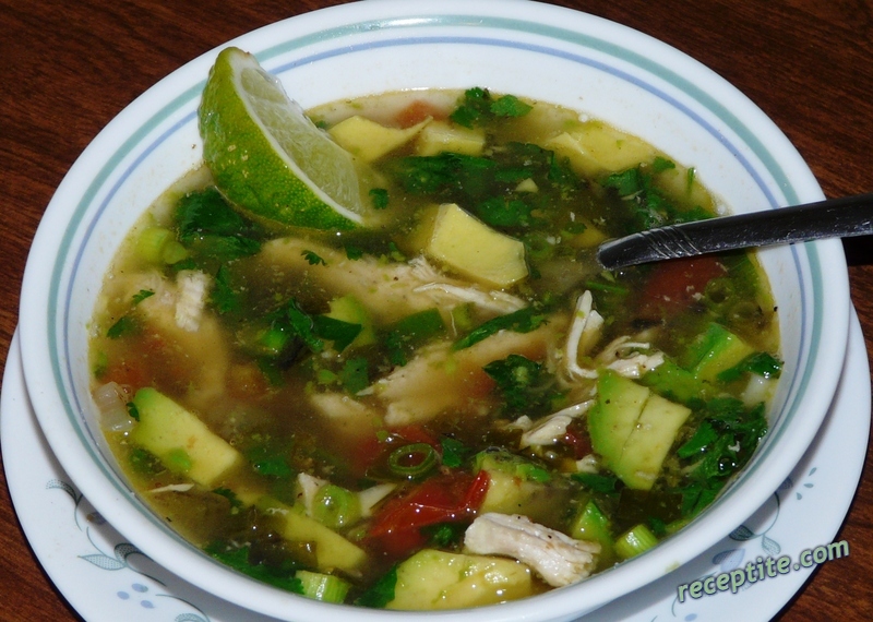 Снимки към Пилешка супа с авокадо