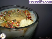 снимка 2 към рецепта Карамелени кремчета с бисквити мюсли
