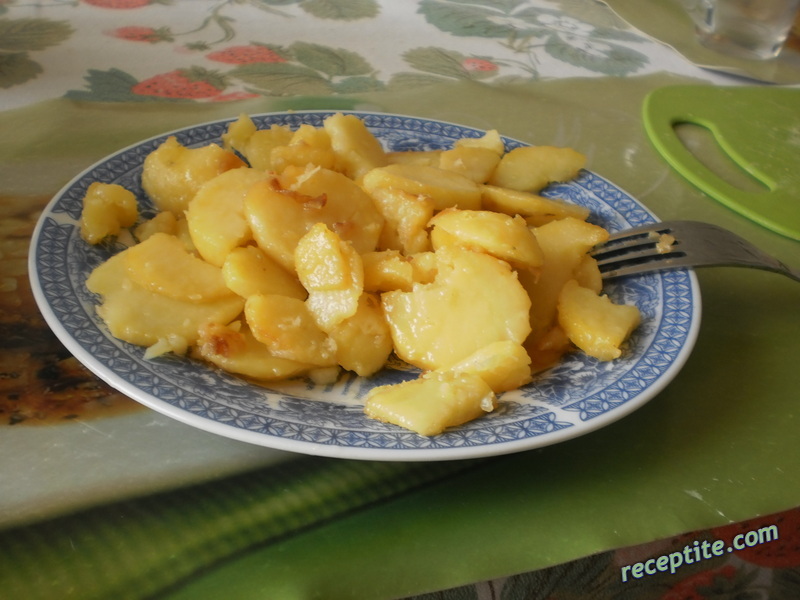 Снимки към Картофи на тиган (Bratkartoffeln)
