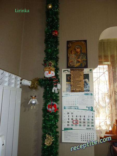 Снимки към Коледно-Новогодишни украси и трапези