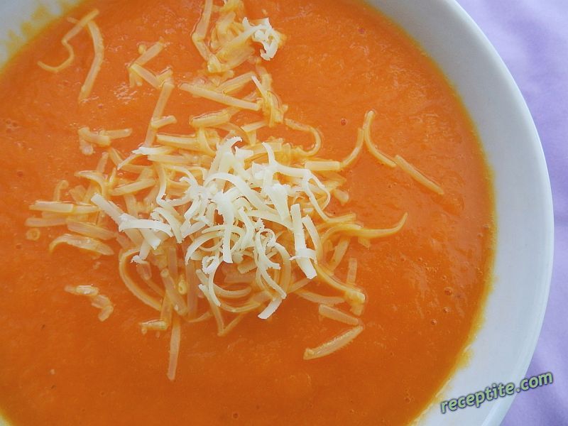 Снимки към Морковена крем-супа с портокал