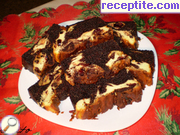 снимка 2 към рецепта Какаов кекс с рикота