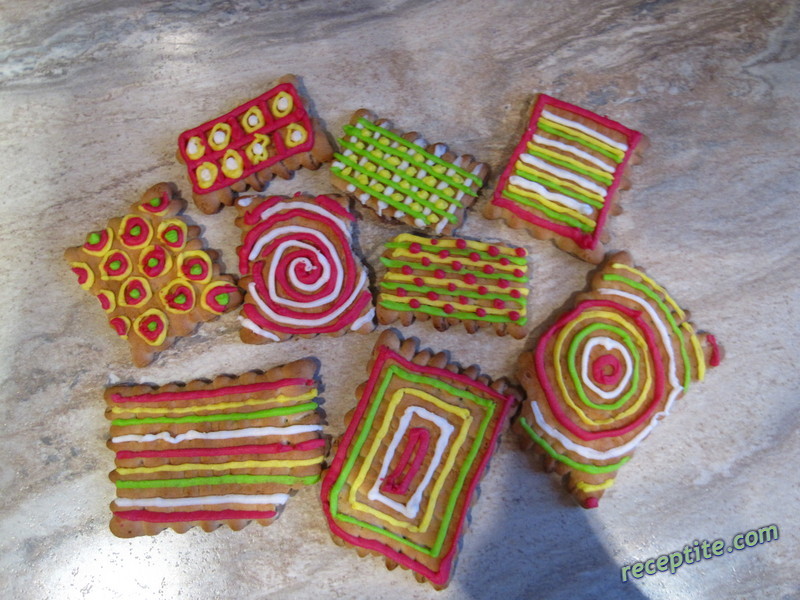 Снимки към Айсинг за декорация на сладкиши
