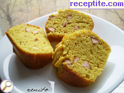 снимка 5 към рецепта Царевични кексчета с кренвирши 