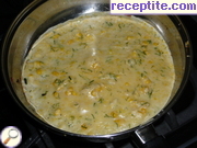 снимка 5 към рецепта Палачинки с царевица и магданоз