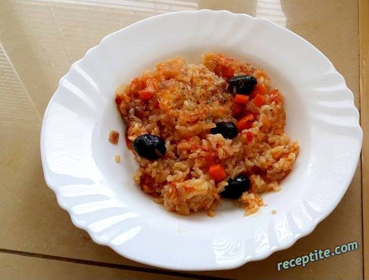 Снимки към Ориз с домати и маслини на фурна