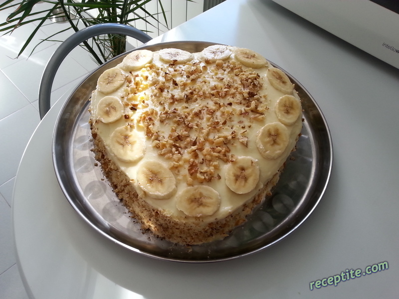Снимки към Бананова торта с орехи