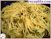 снимка 6 към рецепта Спагети с чесън и магданоз