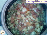 снимка 2 към рецепта Пилешко със зеленчуци в гювеч
