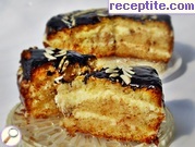 снимка 3 към рецепта Торта с шоколадова глазура и филирани бадеми