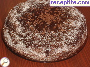 снимка 4 към рецепта Торта с шоколадова глазура и филирани бадеми