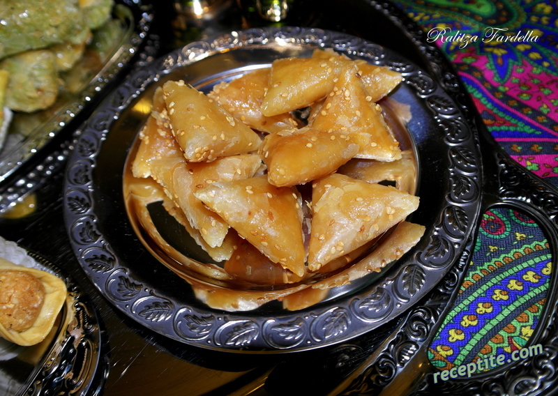 Снимки към Бриуат - марокански сладки (Briwat)