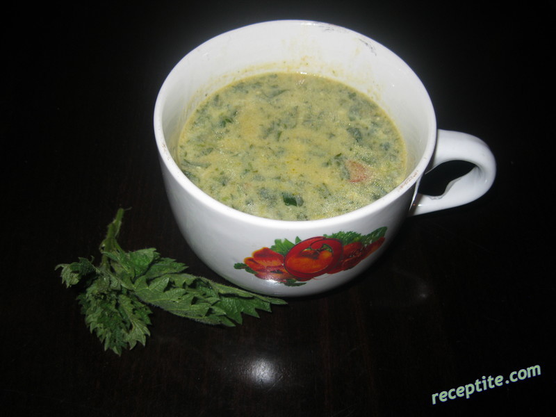 Снимки към Супа с коприва, домат и картоф