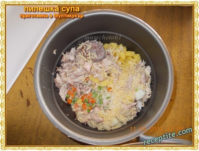 Снимки към Пилешка супа (приготвена в мултикукър)