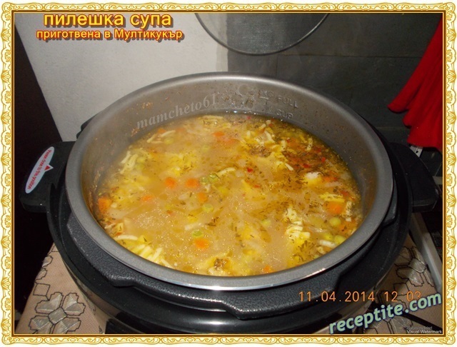 Снимки към Пилешка супа (приготвена в мултикукър)