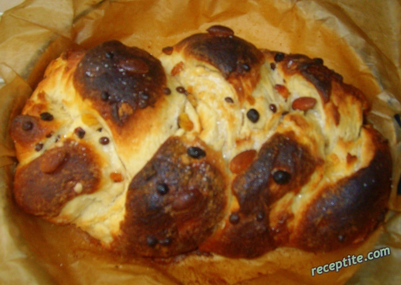 Снимки към Козунак на конци