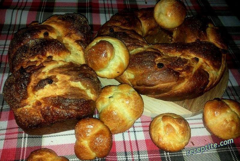 Снимки към Козунак на конци