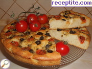 снимка 2 към рецепта Фокача с чери домати, маслини и риган