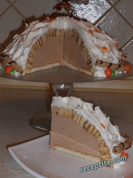 Снимки към Торта с готови рула, сметана и шоколад