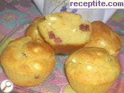 снимка 8 към рецепта Царевични кексчета с кренвирши 