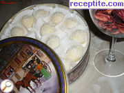 снимка 3 към рецепта Домашни бонбони Рафаело