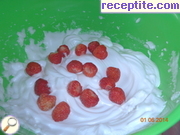 снимка 1 към рецепта Белтъчен сладолед с ягоди