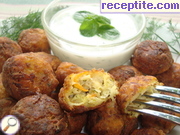 снимка 2 към рецепта Топчета от тиквички и сирене по Гръцки
