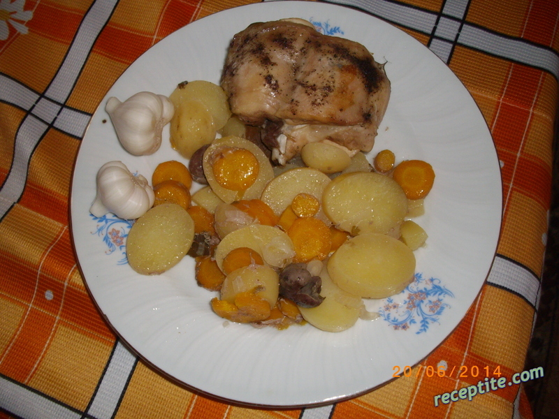 Снимки към Заек на фурна с пресни картофи
