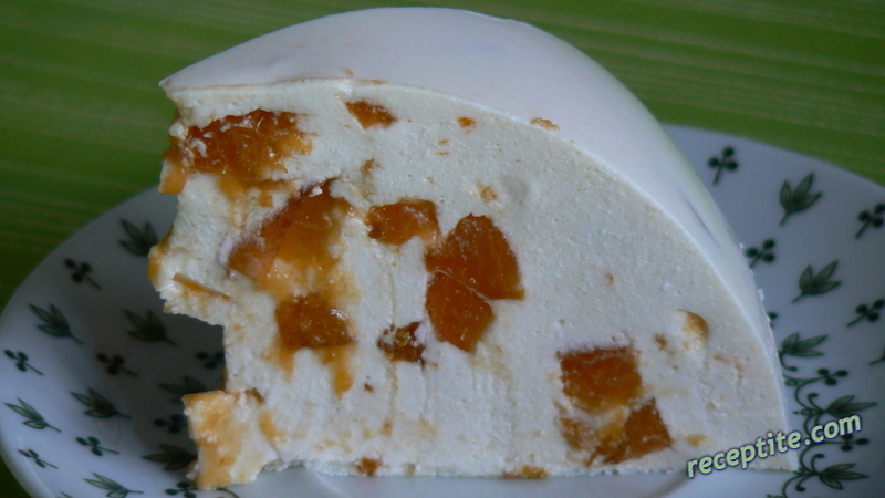 Снимки към Желиран десерт с извара и кайсии