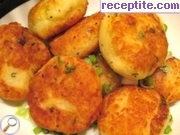 снимка 1 към рецепта Картофени кюфтенца с лук и сирене - II вид