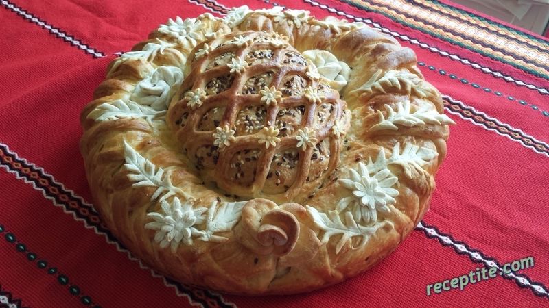 Снимки към Празнична погача Ева