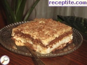 Бисквитена торта с карамелено-сметанов крем