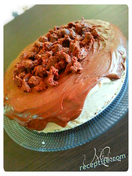 Снимки към Сладоледена торта с шоколад и мюсли крънч