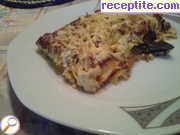 снимка 2 към рецепта Лазаня Болонезе със сос от три вида сирена